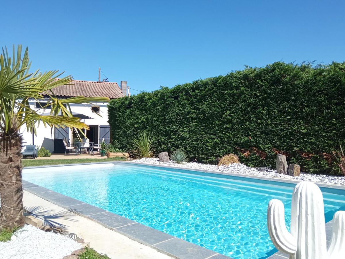 Mas Des Vignes Piscine Chauffee Acomodação com café da manhã Le Champ-Saint-Pere Exterior foto